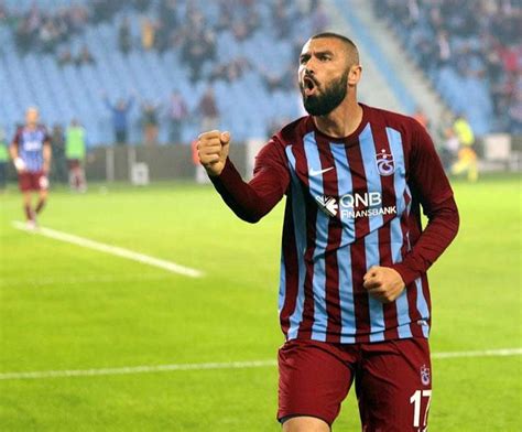 Officiel Burak Yilmaz Retourne à Istanbul