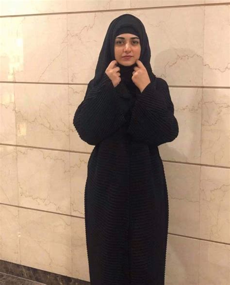 Pin By Faiza On Sarah Khan In 2020 Muslim Women Hijab Pakistani