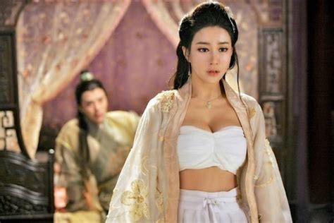 Phim cổ trang Trung Quốc để nữ diễn viên mặc sexy