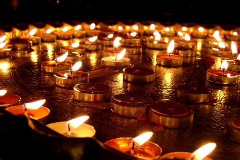 Diwali is india's biggest and most important holiday of the year. Confessions of an Undercover Diva...: Diwali Magic :)