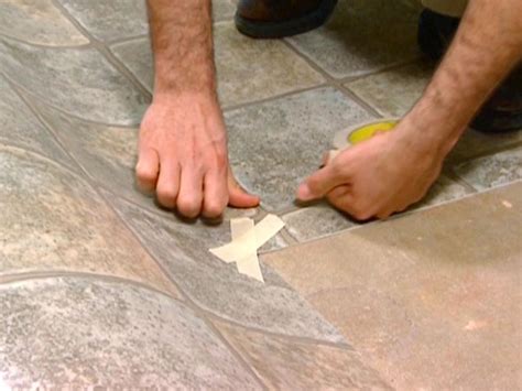 Trade secrets from the pros to make your job easy. How to Install Vinyl Flooring | how-tos | DIY
