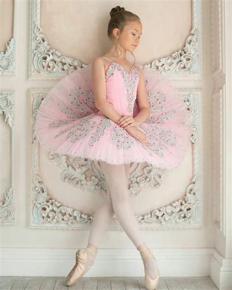 Pin By Rada Рада On Ballet Балет Dance Poses Dance Pictures