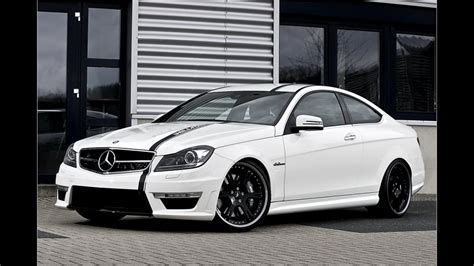 Der 6.3 liter v8 saugmotor leistet stattliche 570 ps, welcher für exzellenten klang sorgt und den amg in 3,7 sekunden auf 100 km/h beschleunigt. C-Klasse Coupé mit 570 PS unter der Haube