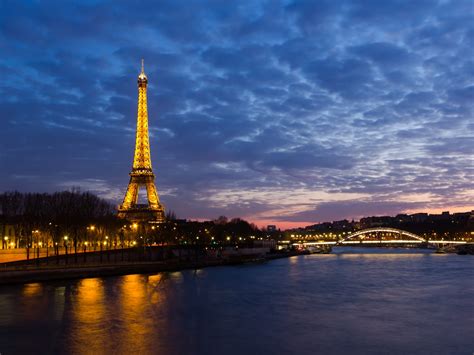 Eiffel Tower Sunset 1600 X 1200 Wallpaper