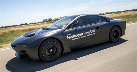 Heres Why There Arent More Hydrogen Fueled Cars