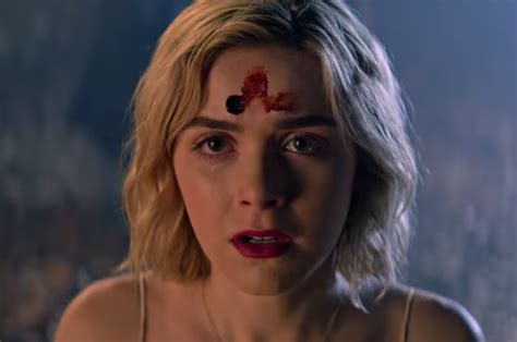 Revelan El Primer Tráiler De La Adaptación De Netflix Para Sabrina La Bruja Adolescente Ruta Rock