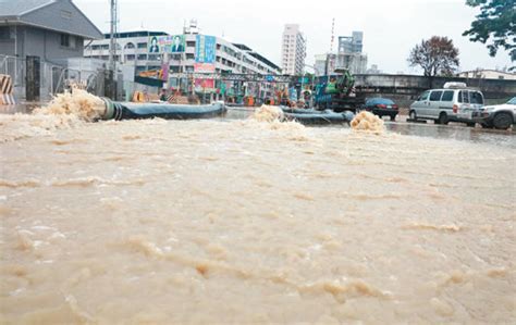 The site owner hides the web page description. 高雄灾区再降大豪雨 排水系统失灵淹水地区扩大-搜狐新闻