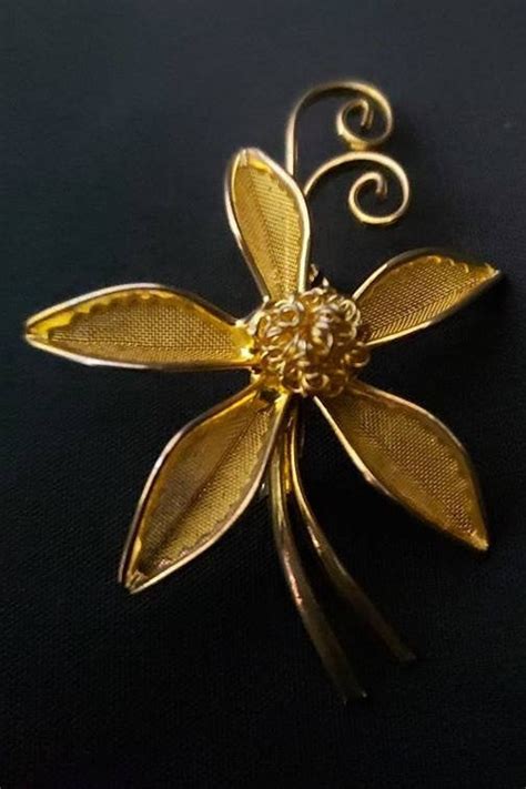 Gold Tone Flower Brooch Lapel Pin Coat Pin Dress Pin Jacket Etsy