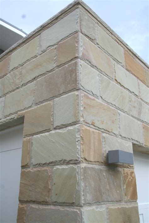 Natural Stone Cladding For Outdoor Wall And Landscaping Gallery — Bellstone