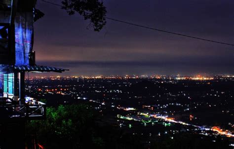 Jendela360 merupakan situs yang menghubungkan pencari sewa apartemen dan pemilik apartemen. Bukit Bintang Jogja, Wisata Malam di Patuk Gunungkidul