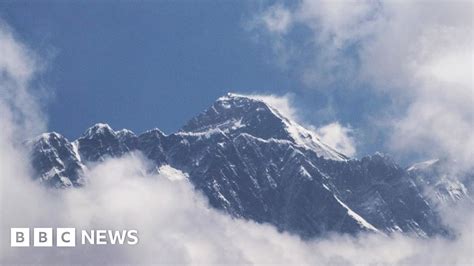 Mt Everest Grows By Nearly A Metre To New Height Bbc News