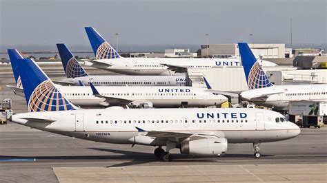 Aviation Officer Fired After United Dragging Incident Suing City