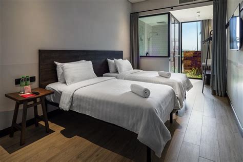 Tune hotel klia aeropolis puts the best of sepang at your fingertips, making your stay both relaxing and enjoyable. Tune Hotel klia2, hotel directly connected to the klia2 ...