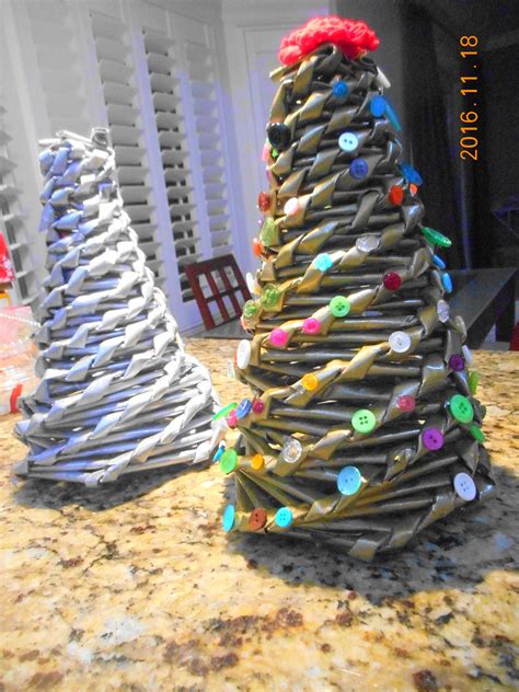 Rolled Newspaper Christmas Tree Diy Christmas Tree Crochet Clothes