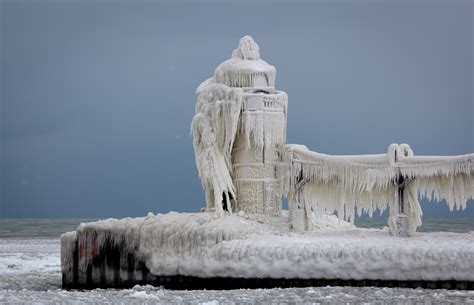 The Great Lakes Are Even More Beautiful When Theyre Frozen Huffpost