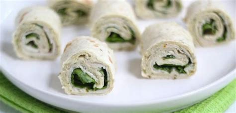 Wraprolletjes met pesto en kipfilet