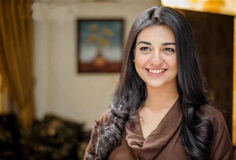 Pakistani Actress Sarah Khan Profile And Pictures