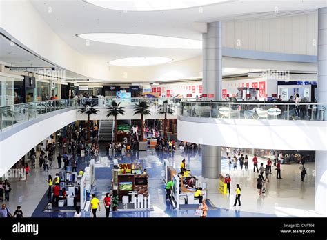 Sm Mall Of Asia Moa Ist Ein Einkaufszentrum In Manila Stockfotografie