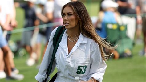 Paulina Gretzky Becomes Worlds Sexiest Caddy In Revealing Masters 2023