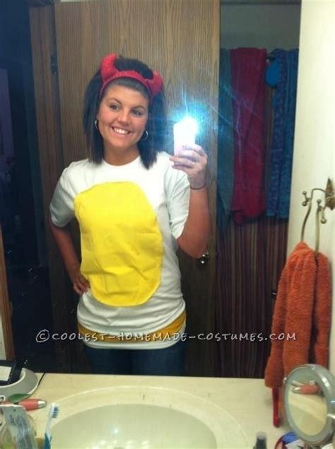 25 Super Last Minute Halloween Costumes That Will Blow People S Minds Egg Costume Deviled Egg