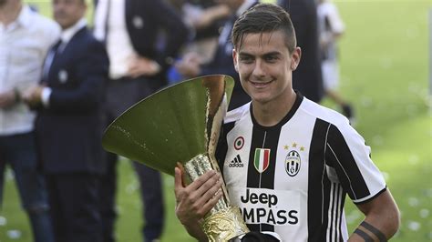 Paulo dybala, come ci racconta lui stesso nell intervista in edicola, tiene i piedi ben piantati per terra. Paulo Dybala: Gehalt, Schuhe, Titel, Social Media ...