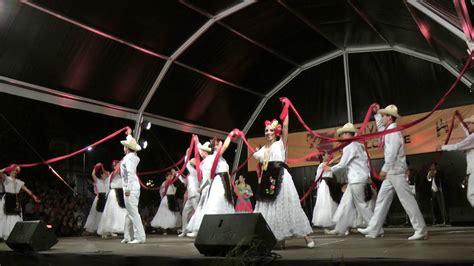 Mexican Folk Dance La Bamba And Zapateado Acordes Chordify