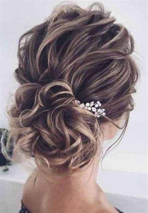 The most popular hairstyles of 2021. 30 Easy Updos Hairstyle For Prom | Gorgeous Prom ...