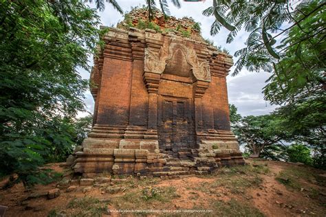 Discover Cambodia Tour Ancient Ruins Forgotten Temples Pristine