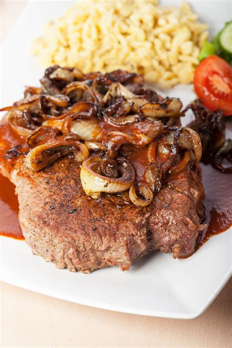 With quick preparation, minimal cleanup, and amazing flavor, it's an excellent recipe for weeknights or those times when you want a pot roast but don't want to wait all day for it. Cube Steak with Mushroom Gravy - Slenderberry