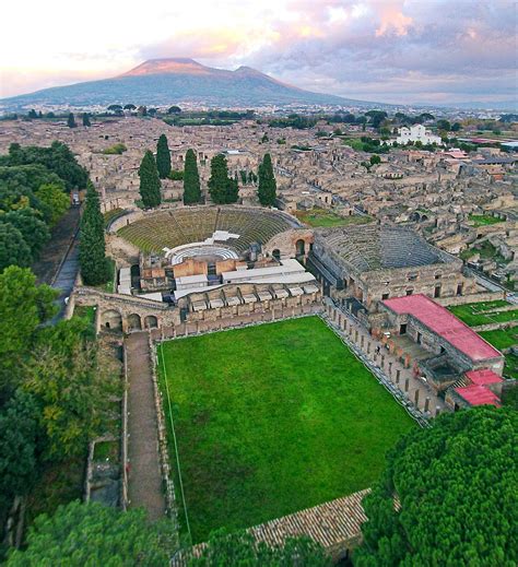Filetheathres Of Pompeii Wikimedia Commons