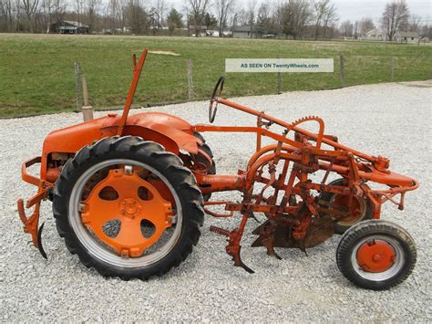 Allis Chalmers G Antique Tractor