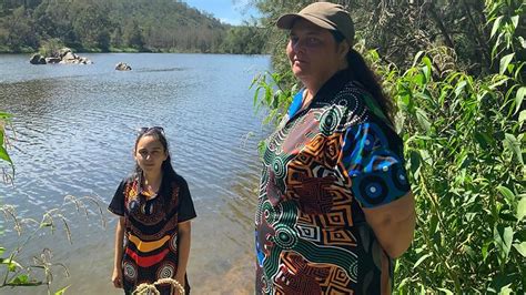 Meet The Mother Daughter Duo Fighting To Save Their Culture From Being Drowned Give A Dam