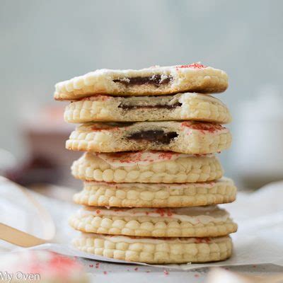 Sour milk or buttermilk 1 t vanilla 3 1/2 c flour 1/2 t salt 1 t soda 1/8 t cinnamon mix shortening, sugar, & eggs until fluffy. Archway Cookies Raspberry Filled : Archway Date Filled Cookies - someonf