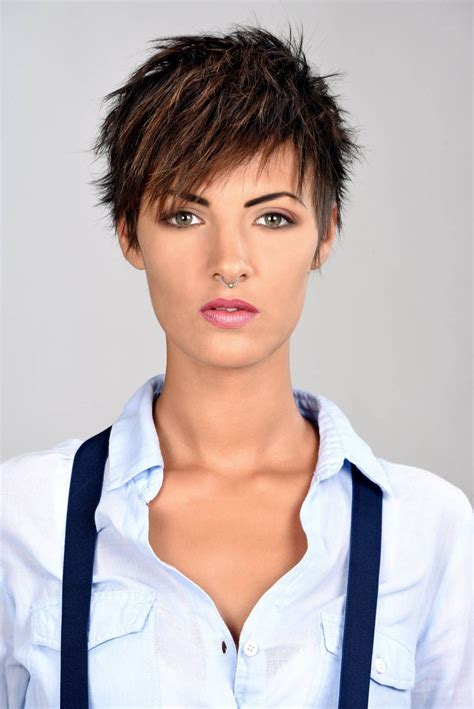 Marieclaire.fr vous donne tous les. Tendances coiffures : les 60 coupes incontournables du ...