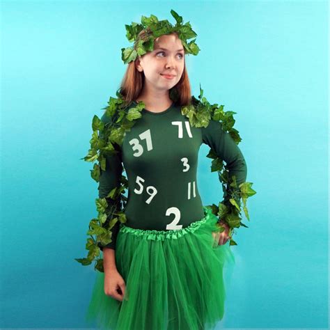 26 Punny Halloween Costume Ideas From A Pun Champion Punny Halloween Costumes Halloween