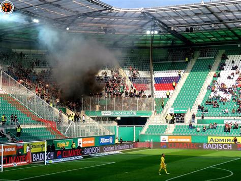 The club was founded in june 2002 after the insolvency of fc tirol innsbuck. Austria: SK Rapid Wiedeń - FC Wacker Innsbruck 26.08.2018 ...