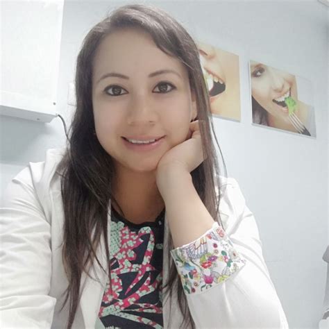 Dra Laura Gabriela Escobar Caipo opiniones Oncólogo Trujillo