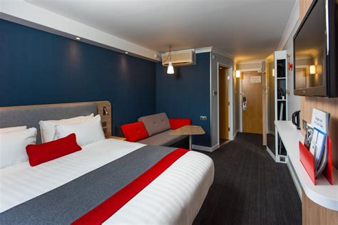 Holiday Inn Express Glasgow Airport Glasgow 2020 Updated Deals £40