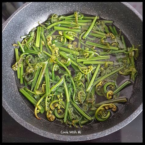 Stir Fried Paku Pakis With Salted Egg Yolk