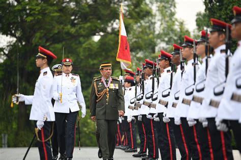 Top Military Award Conferred On Commander Of The Royal Brunei Armed Forces