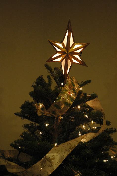 Lighted Bethlehem Star Tree Topper : 10 Steps (with ...