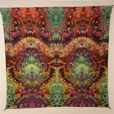 Tie Dye Tapestry Large Vibrant Psychedelic Fractal In 2020 Tie Dye