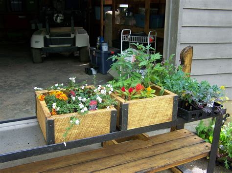 Pin By Melanie Dearing On Food By The Foot Garden Boxes Square Foot