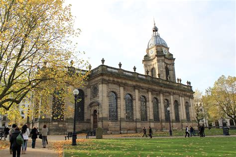 St Philip S Cathedral In Birmingham One Of Birmingham S Most Historic Buildings Go Guides