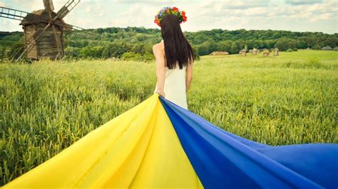 23 серпня україна відзначає день державного прапора. Україна відзначає День Державного Прапора: історія свята