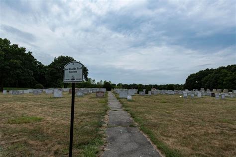 Boston United New Hand In Hand Cemetery In West Roxbury Massachusetts