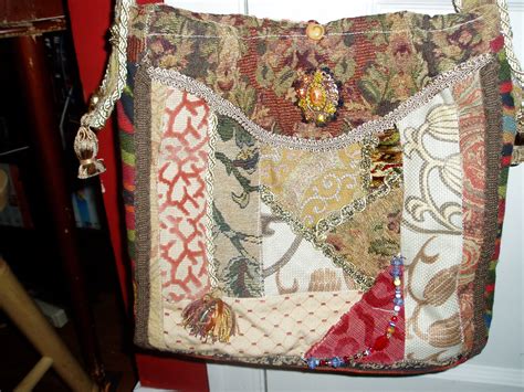 Pin by Penny Dudley on SEW ALABAMA, Crazy Quilt Purses | Quilted purses, Purses, Shoulder bag