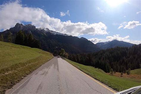 9 Essential Tips For Driving The Great Dolomites Road