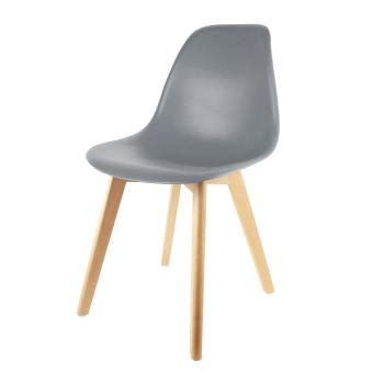 Chaise grise scandinave confort agathe. -55€ sur Chaise Scandinave The Home Deco Factory Coque ...