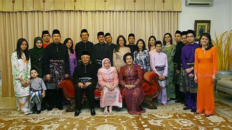 On his first day as p.m. ZAKRI ALI: Harta Najib: Adakah benar ia warisan keluarga ...